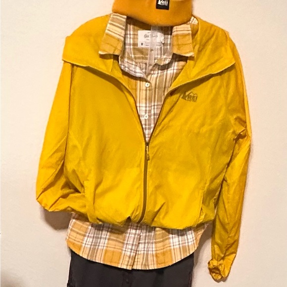 REI flash jacket looks New - Picture 2 of 15